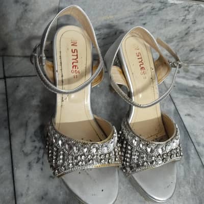 heels used and good condition