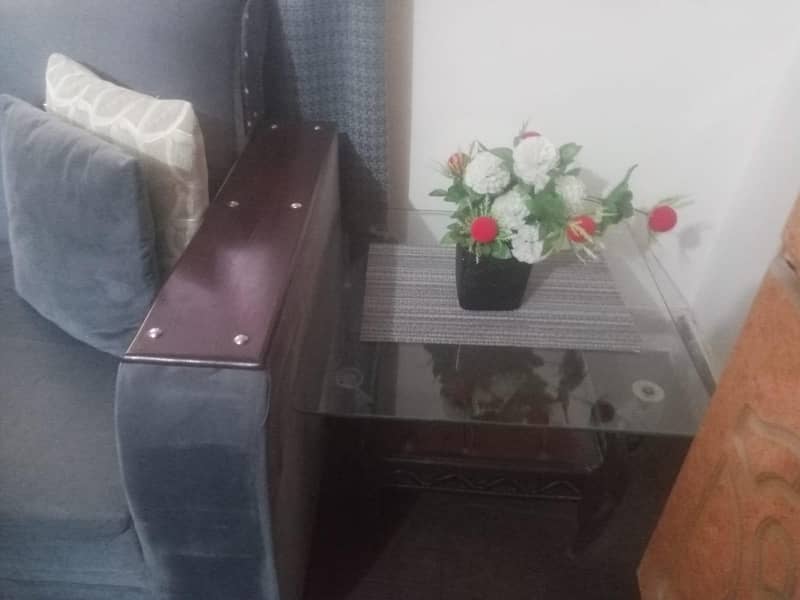 7 seater sofa 0