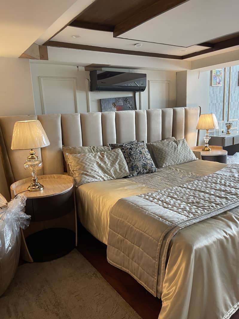 Bed with side tables 1
