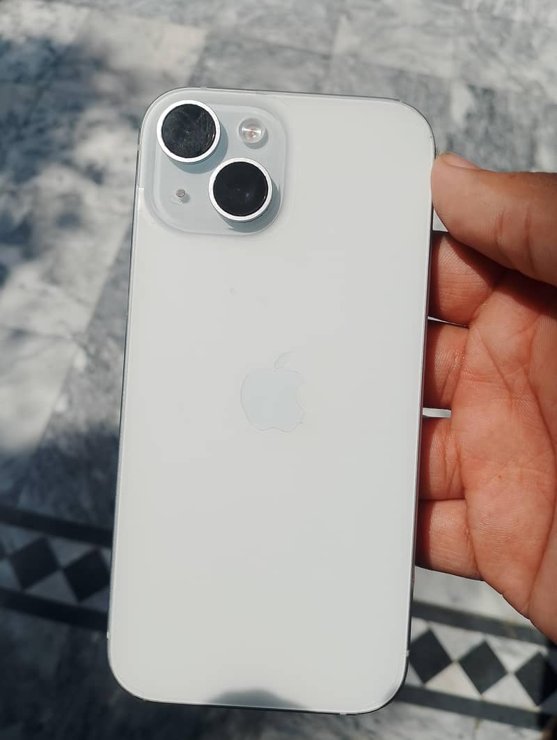 Apple iPhone 15 2
