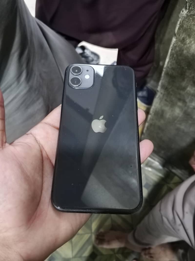 Apple iPhone 11 4