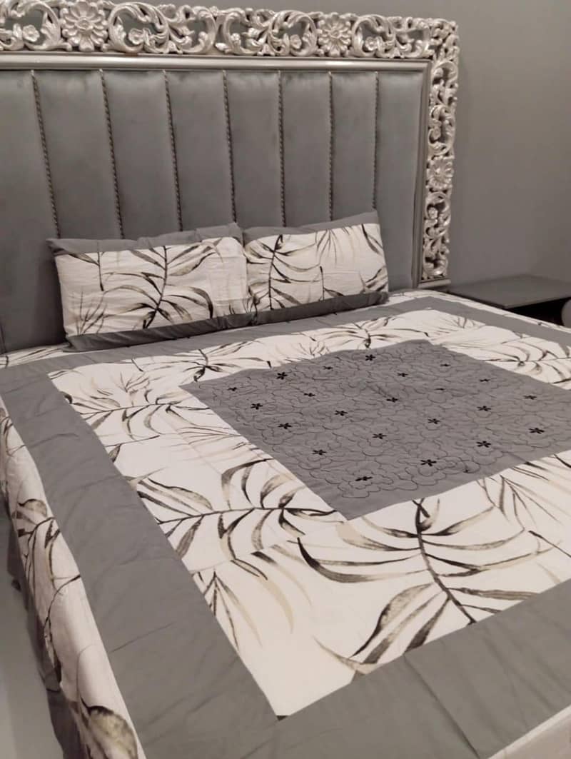 Bedroom set 0