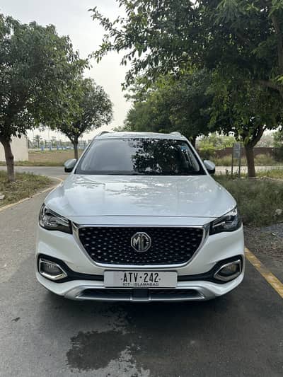 MG HS 2021