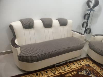 5sofas with table