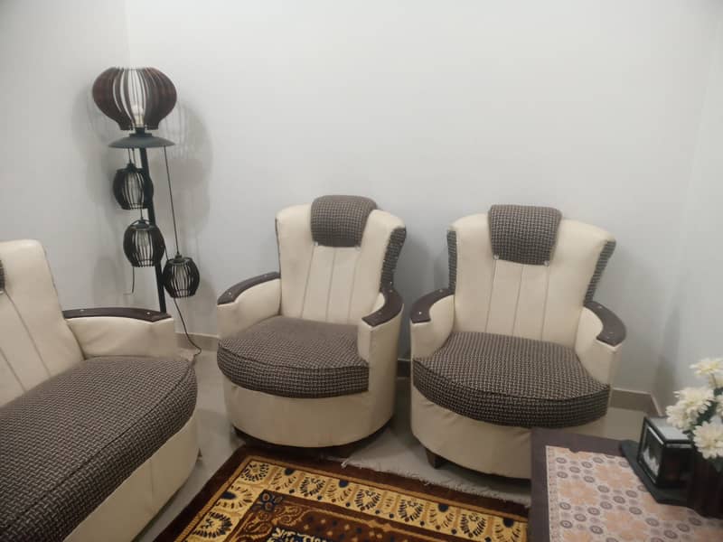 5sofas with table 1