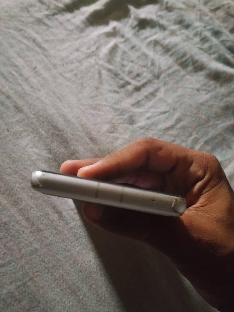 Google Pixel 7a 1