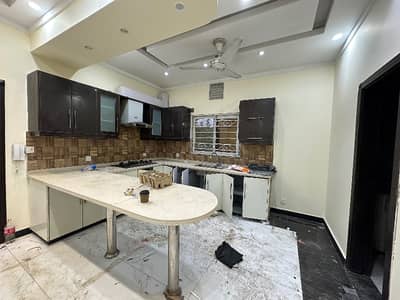 15 Marla Upper Portion for Rent | Corner House | 3 Bedrooms + Drawing Room | Gas Installed