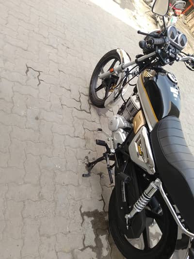 HONDA CG 150 CC MODEL 25/26 TOTALLY MILEAGE JUST 3900 BIKE TOTALLY PPF
