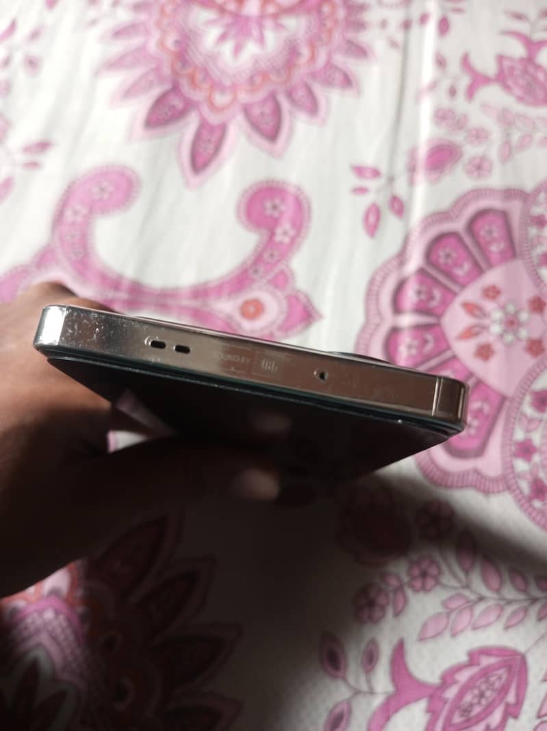 Infinix Note 40 7