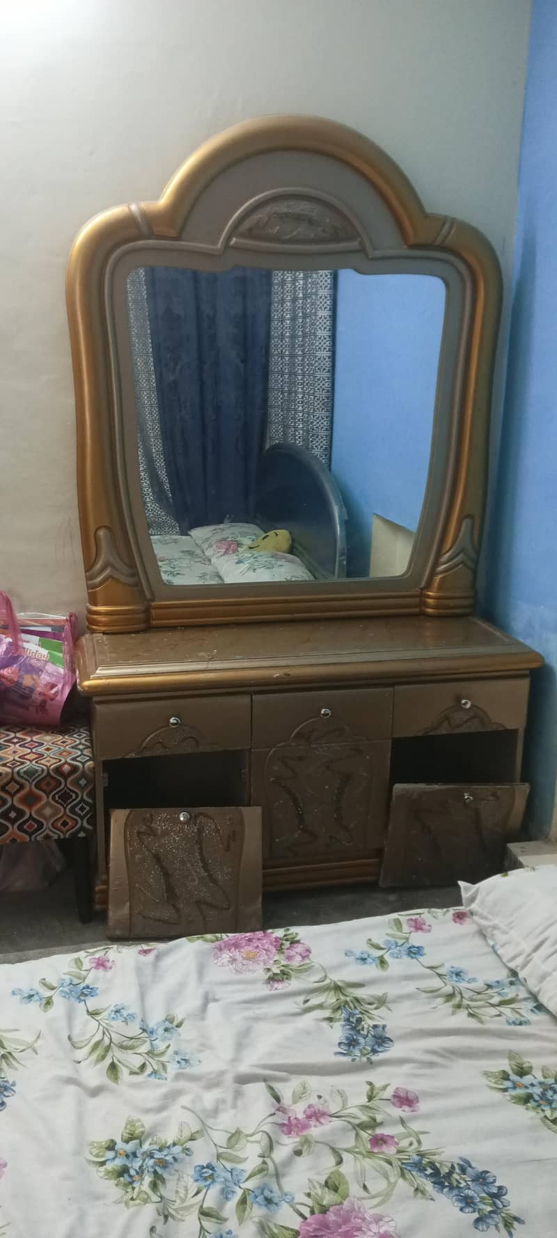dressing table 1