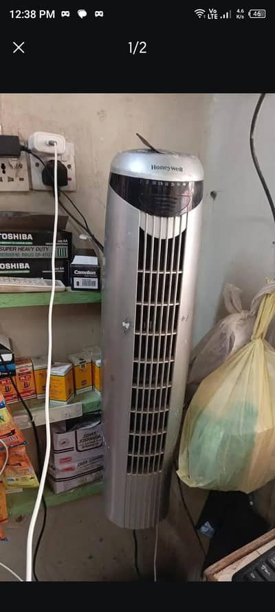 tawar fan 220 with remote all ok just need service