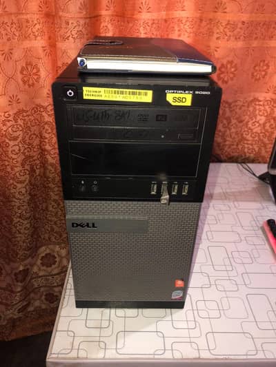 Dell i5 4th gen with 4 gb GPU AMD RADEON R7 350X