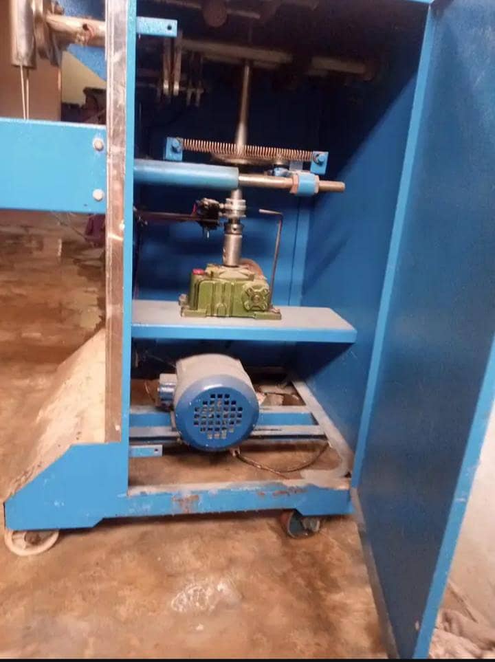 Packaging machine 4