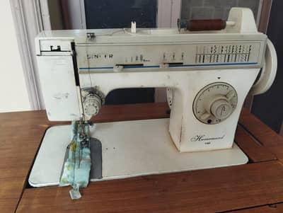 SEWING MACHINE