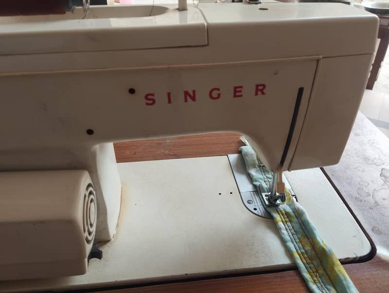 SEWING MACHINE 2