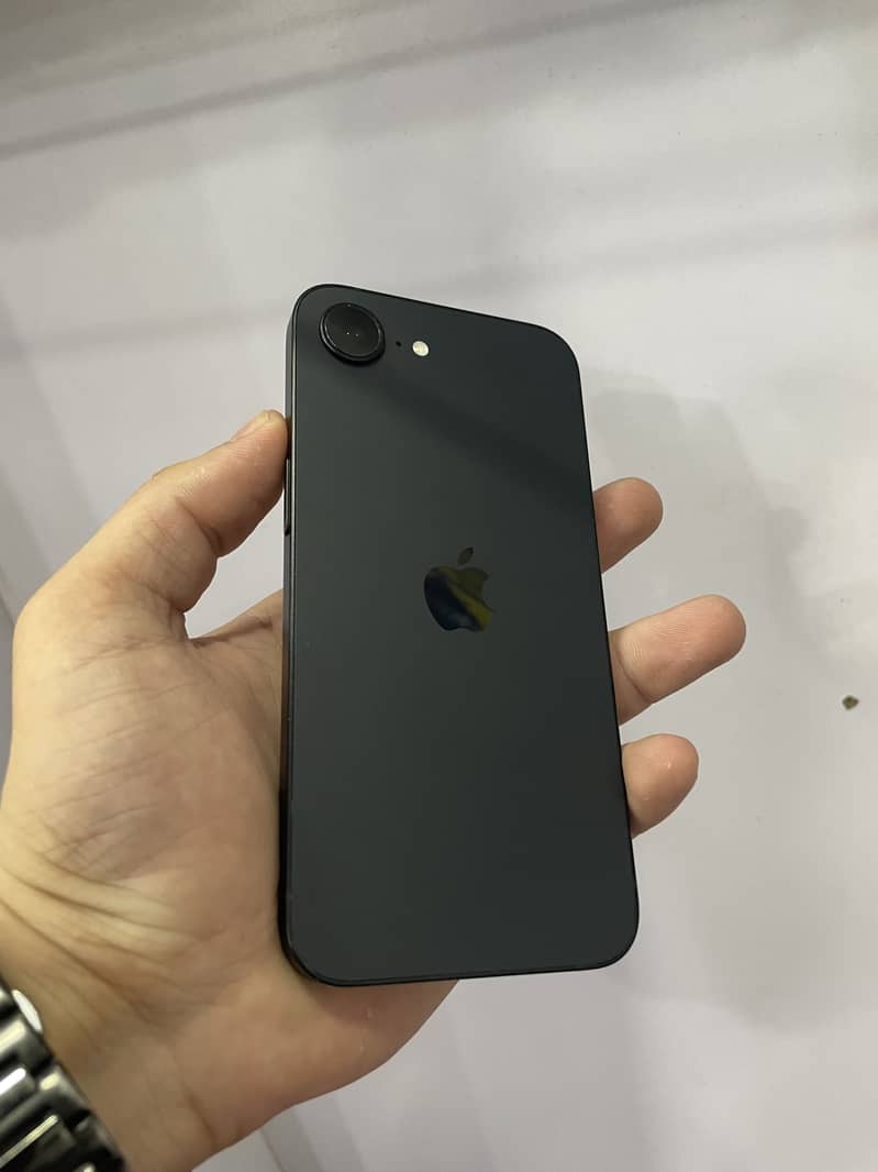 Iphone 16e 0