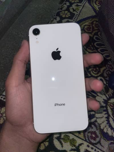 Apple iPhone XR