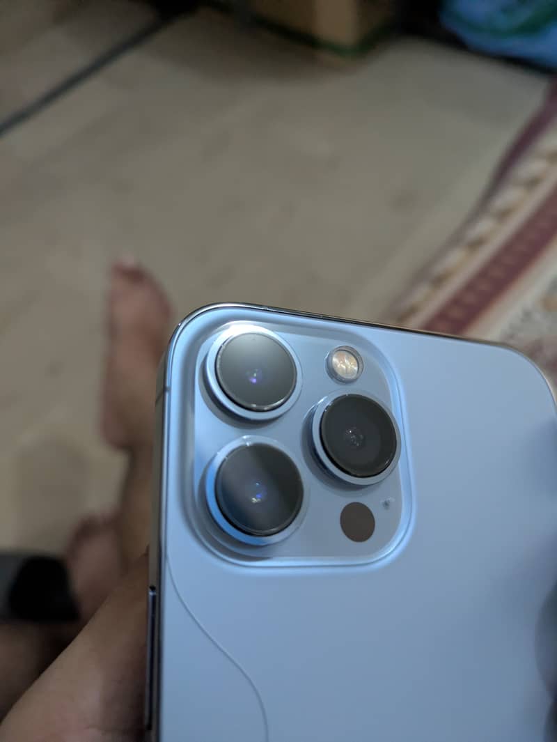 Apple iPhone 13 Pro Max 3