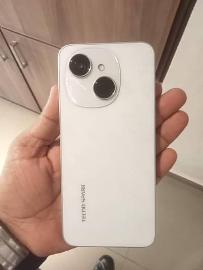 Tecno Spark Go 1