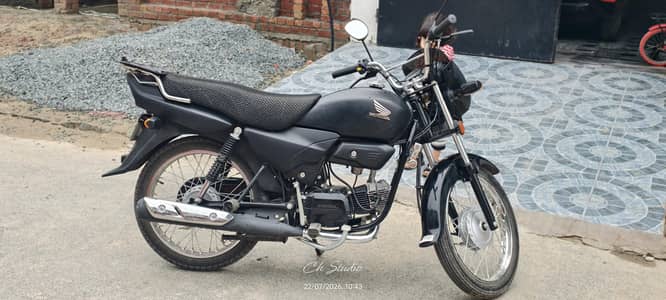 Honda prider in Mint condition zero mere 10/10 ++++++ 03017898199