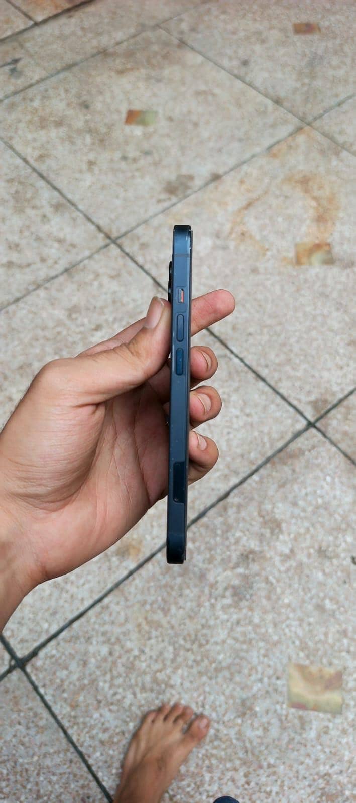 Apple iPhone 13 1