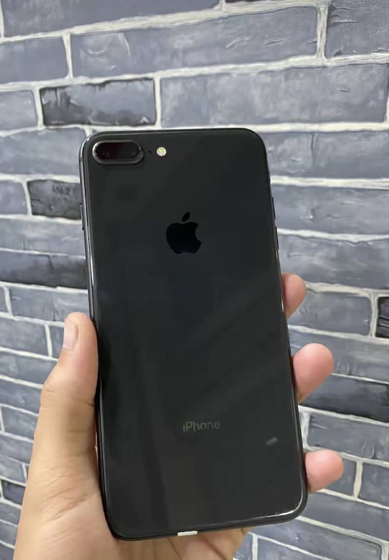 Apple iPhone 8 Plus 0