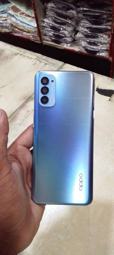 OPPO Reno4