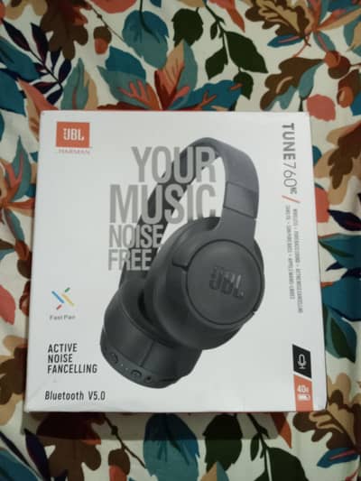 JBL headphones Bluetooth v5.0