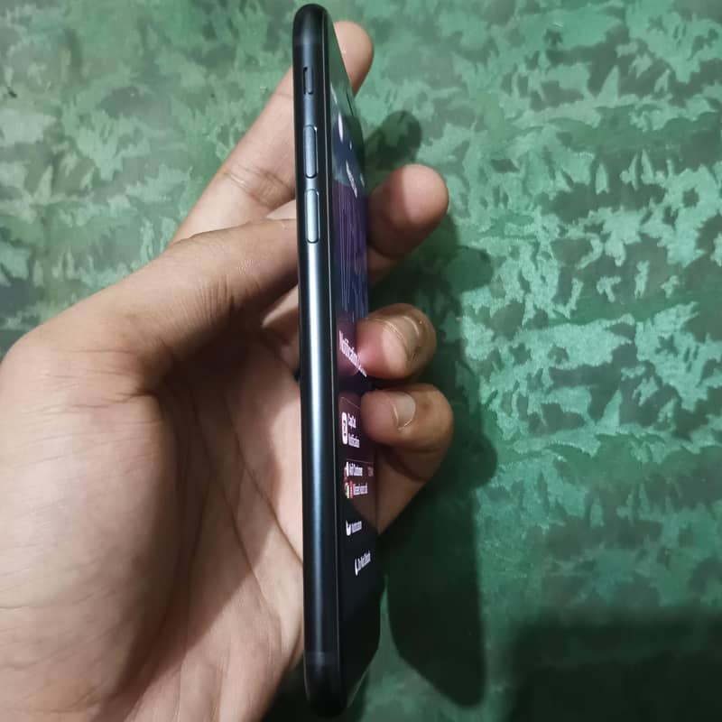 Apple iPhone SE 3rd generation 2