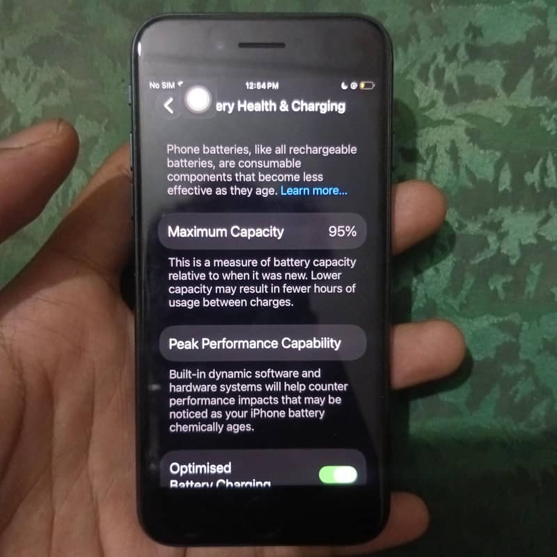 Apple iPhone SE 3rd generation 4