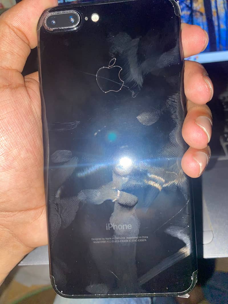 Apple iPhone 7 Plus 5