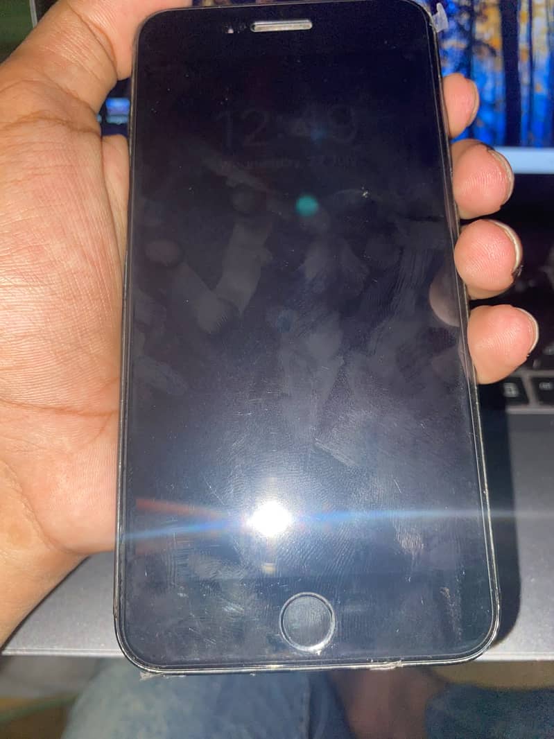 Apple iPhone 7 Plus 6