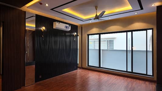 Prime Location 10 Marla House For sale In The Perfect Location Of Askari 5