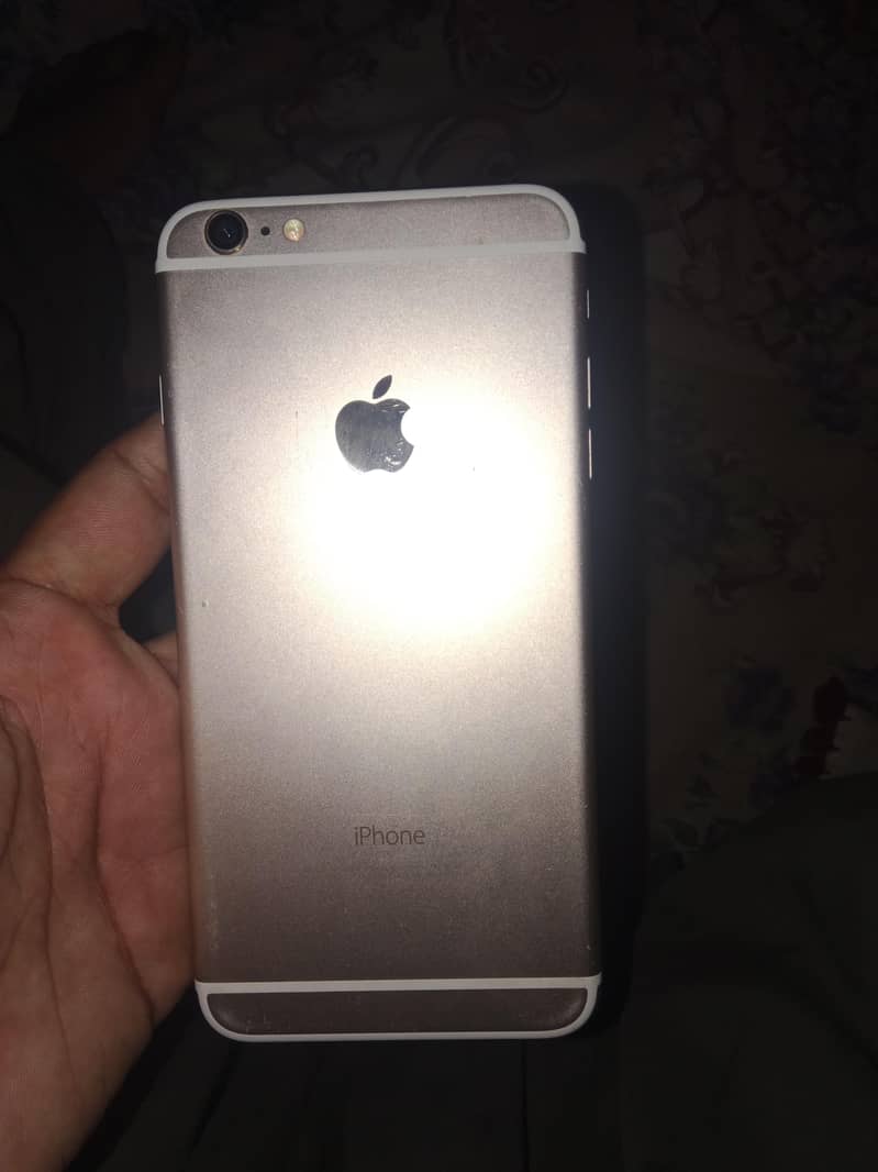 Apple iPhone 6 Plus 0