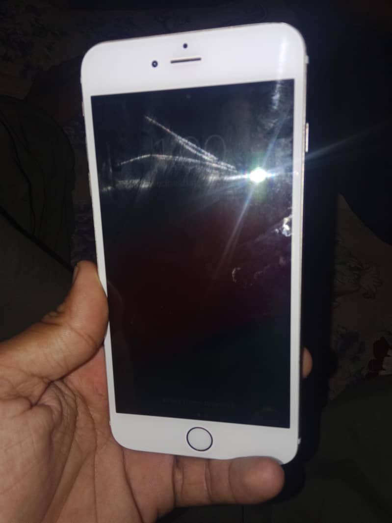 Apple iPhone 6 Plus 1