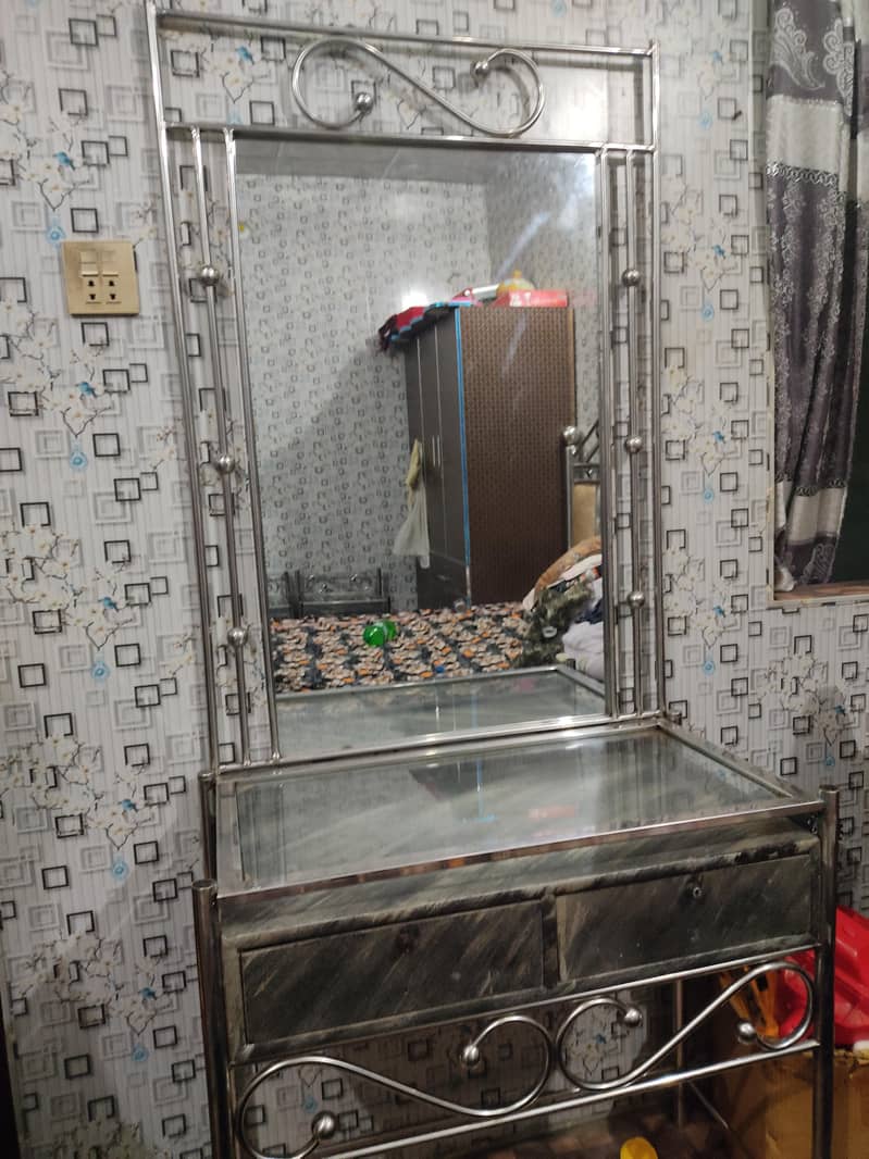Dressing table 1