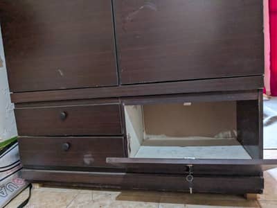 New Laminated wooden wardrobe
