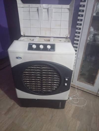 super Asia room cooler bilkul okay condition 9 10 hai