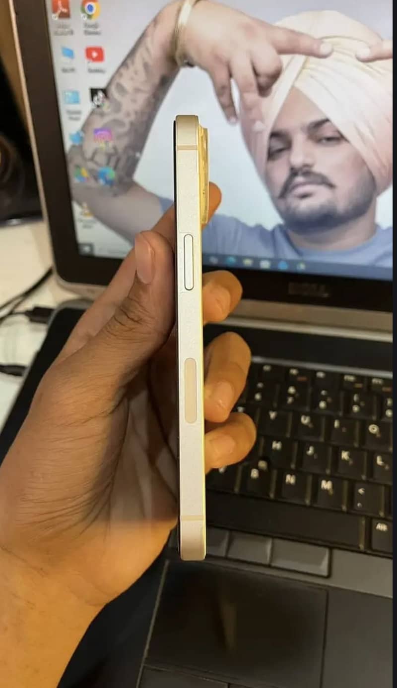 Apple iPhone 13 3