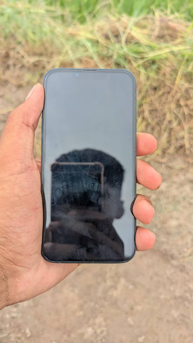 Apple iPhone 13 1