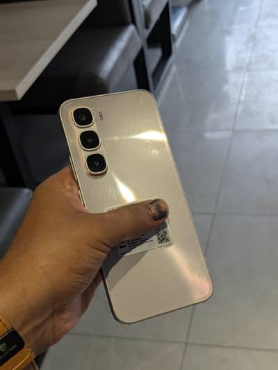 Infinix Hot 60 Pro with box 10 by 10 All only for 52k