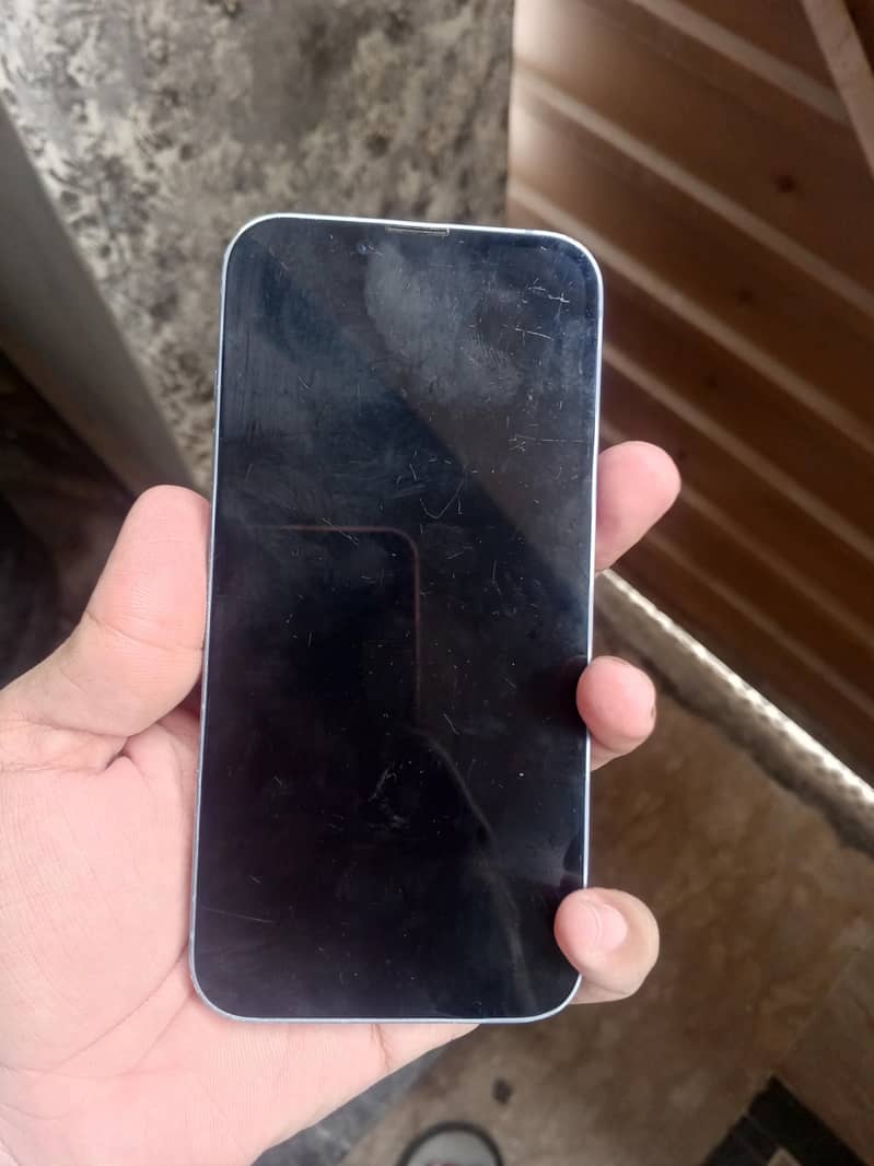 Apple iPhone 14 4