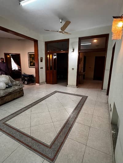 10 Marla Limited Option House For Sale