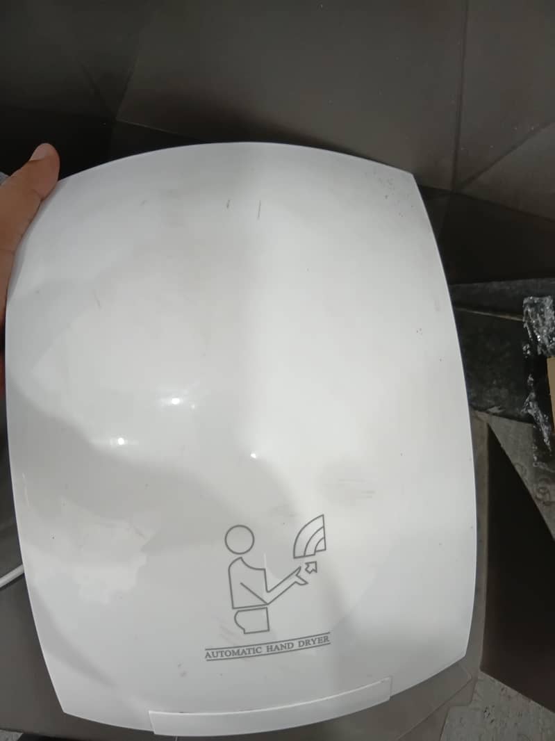 hand dryer 4