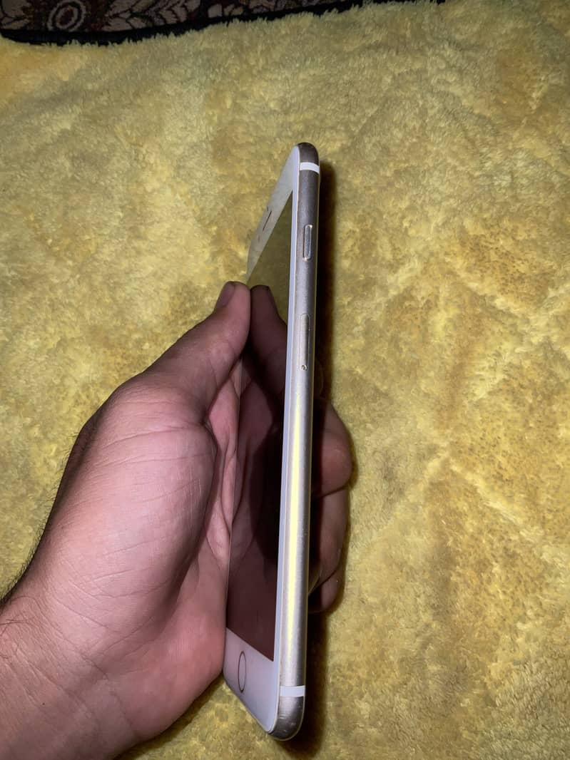 Apple iPhone 7 Plus 2