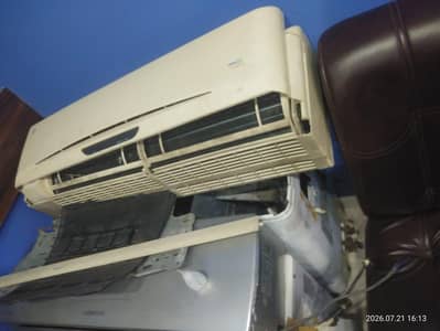 ac for sale urgent knawood 1tn  or pel 1.5 do ac hen