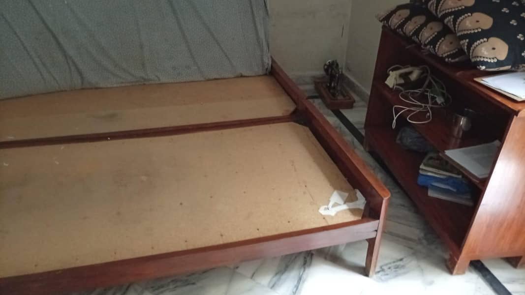 two single beds 3