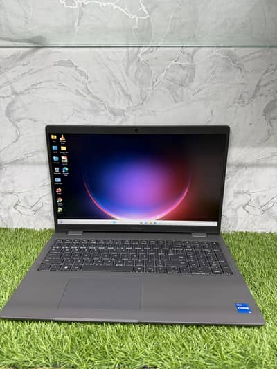 Dell Latitude 3540 (i5 13th Gen) (8/256)