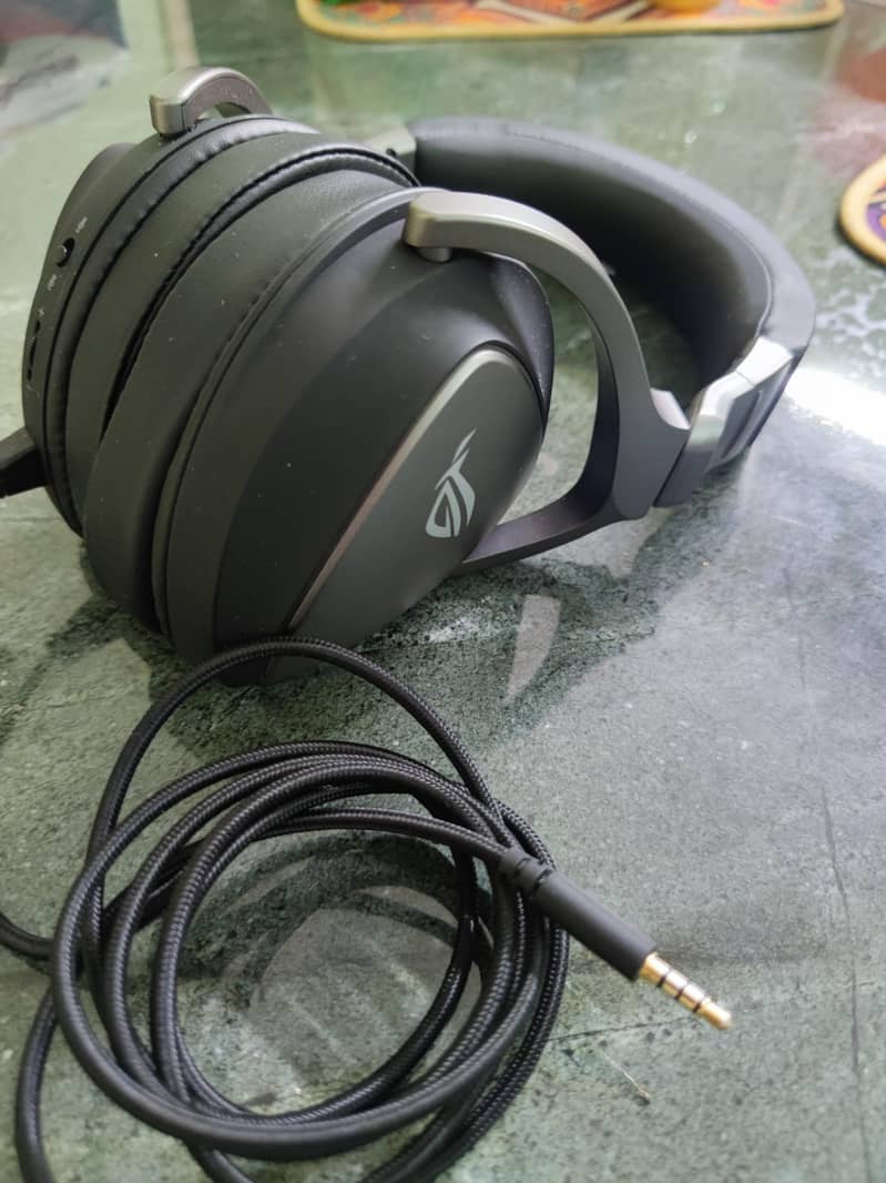 ROG DELTA CORE HEADSET 3
