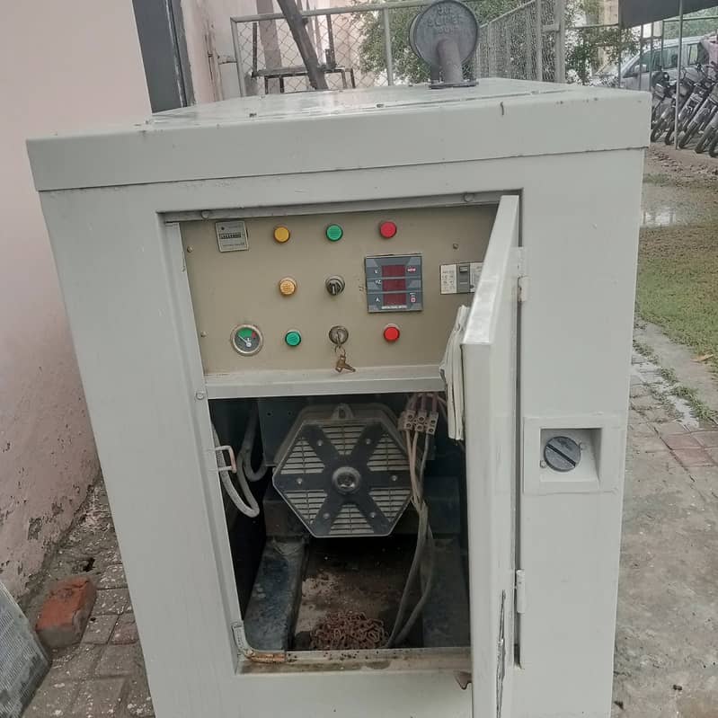 Prado Engine 32 KVA 0
